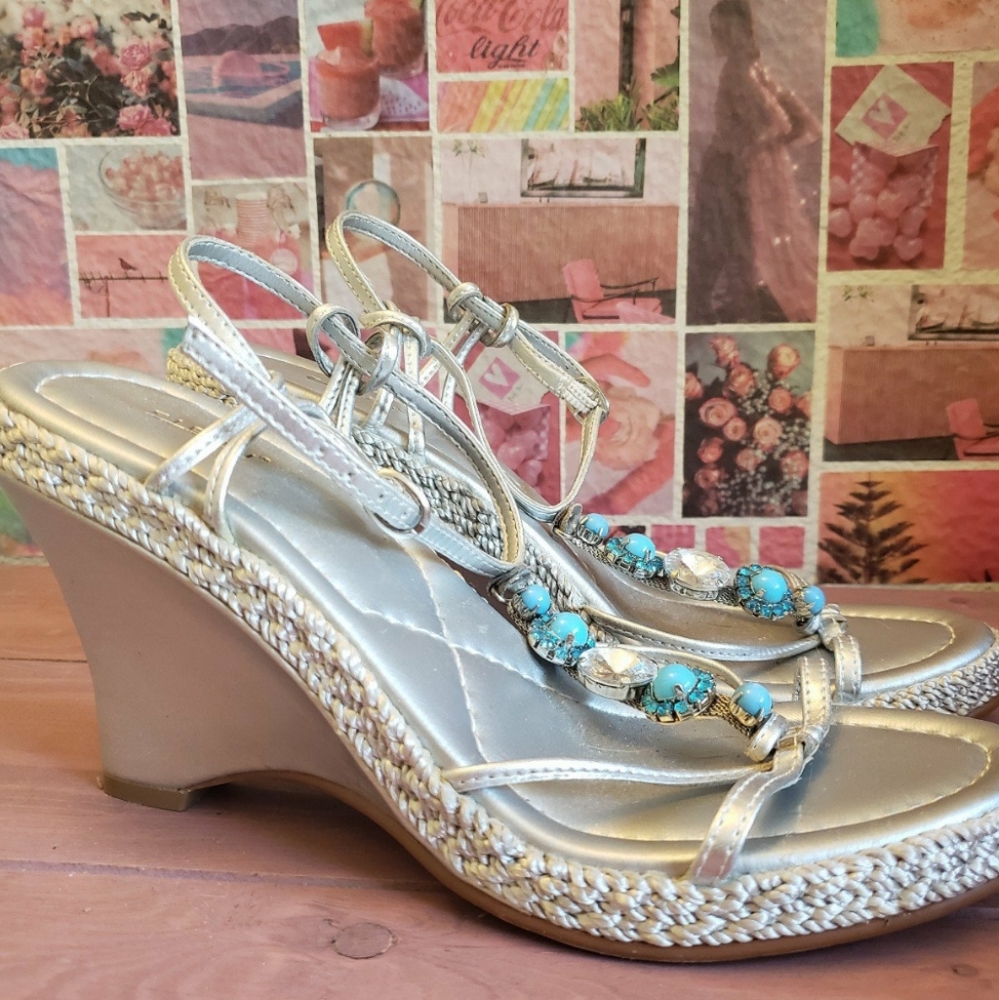 Fioni Wedges